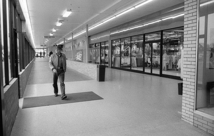 Jackson Crossing (Paka Plaza) - Historical Photos Of Paka Plaza From Mlive (newer photo)